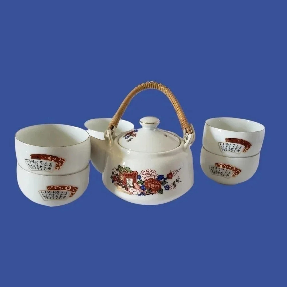 Porcelain set of 5 teapot and cups